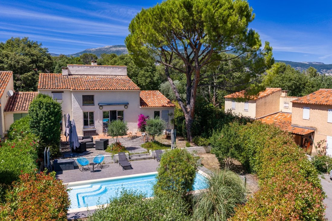 House in Grasse, Provence-Alpes-Côte d'Azur, France 4 - 18421313