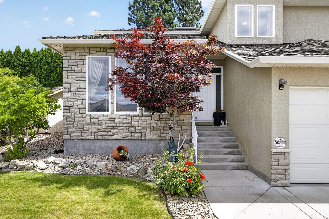 House in Kelowna, British Columbia, Canada 4 - 18423910