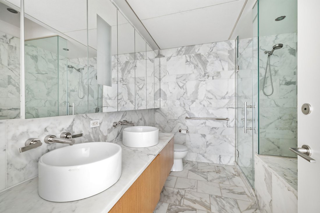 Condo in New York, New York, United States 5 - 18424354