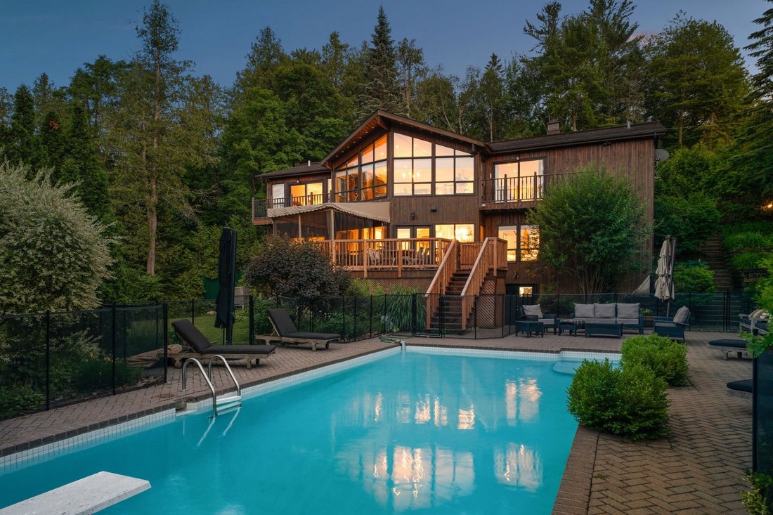 House in Sainte-Anne-des-Lacs, Quebec, Canada 1 - 18420818