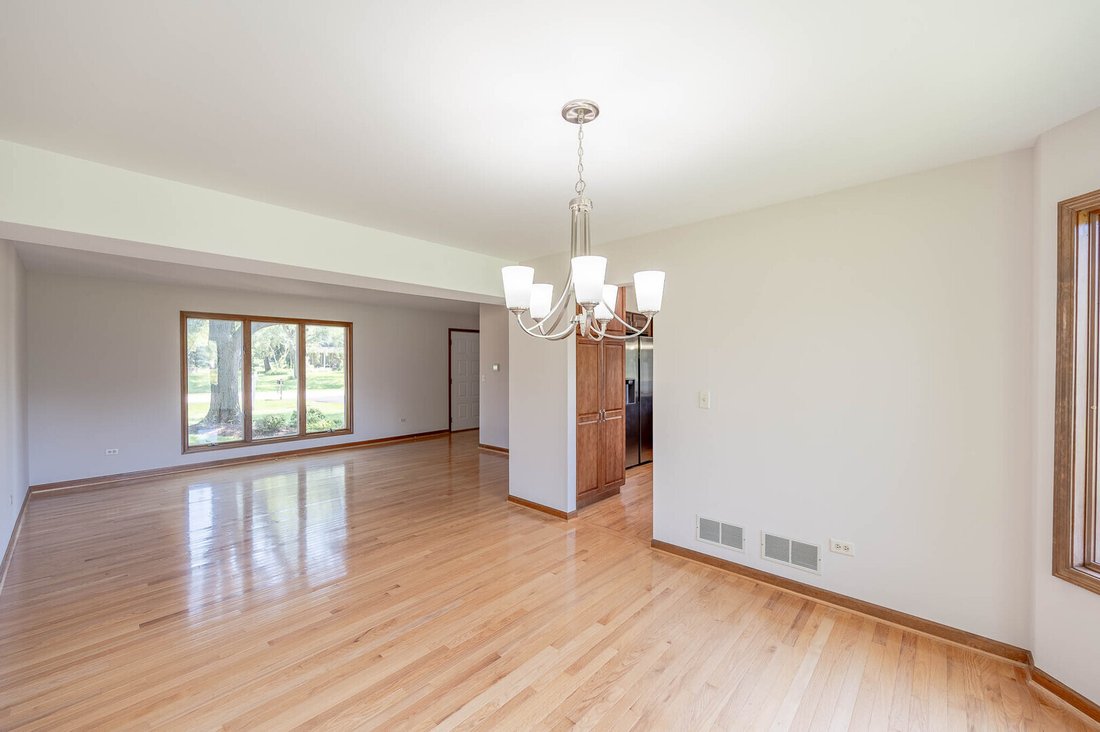 House in West Dundee, Illinois, United States 4 - 18423322