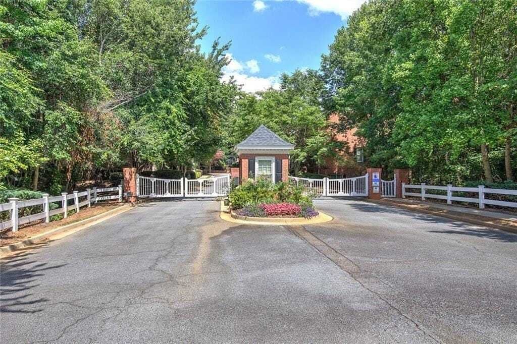 Maison de ville à Roswell, Géorgie, États-Unis 2 - 18407106