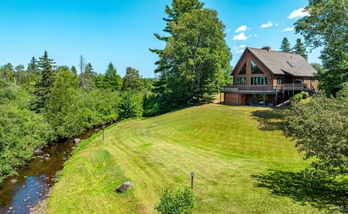 House in Allouez, Michigan, United States 1