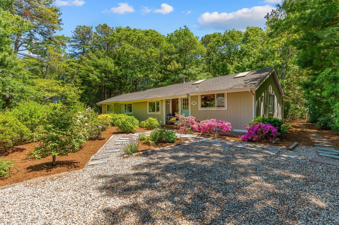 House in Mashpee, Massachusetts, United States 2 - 18420592