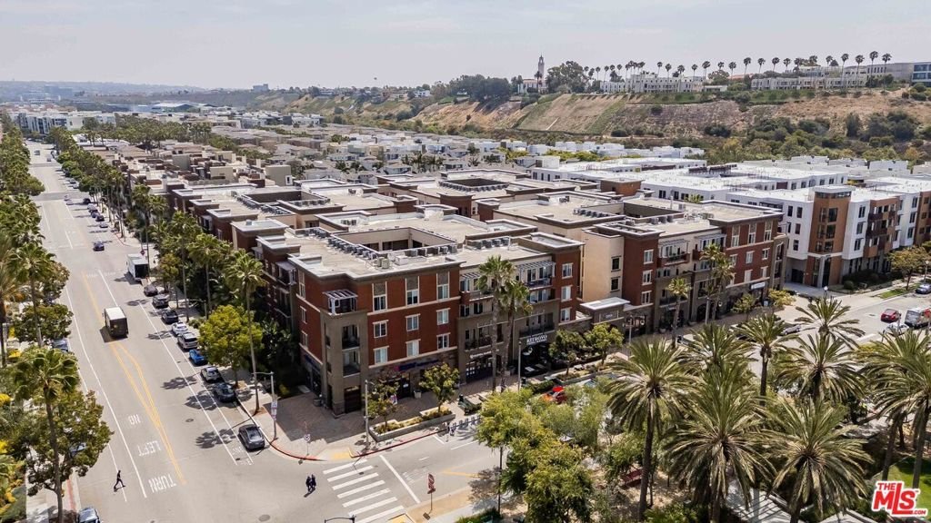 Condo in Los Angeles, California, United States 2 - 18423396