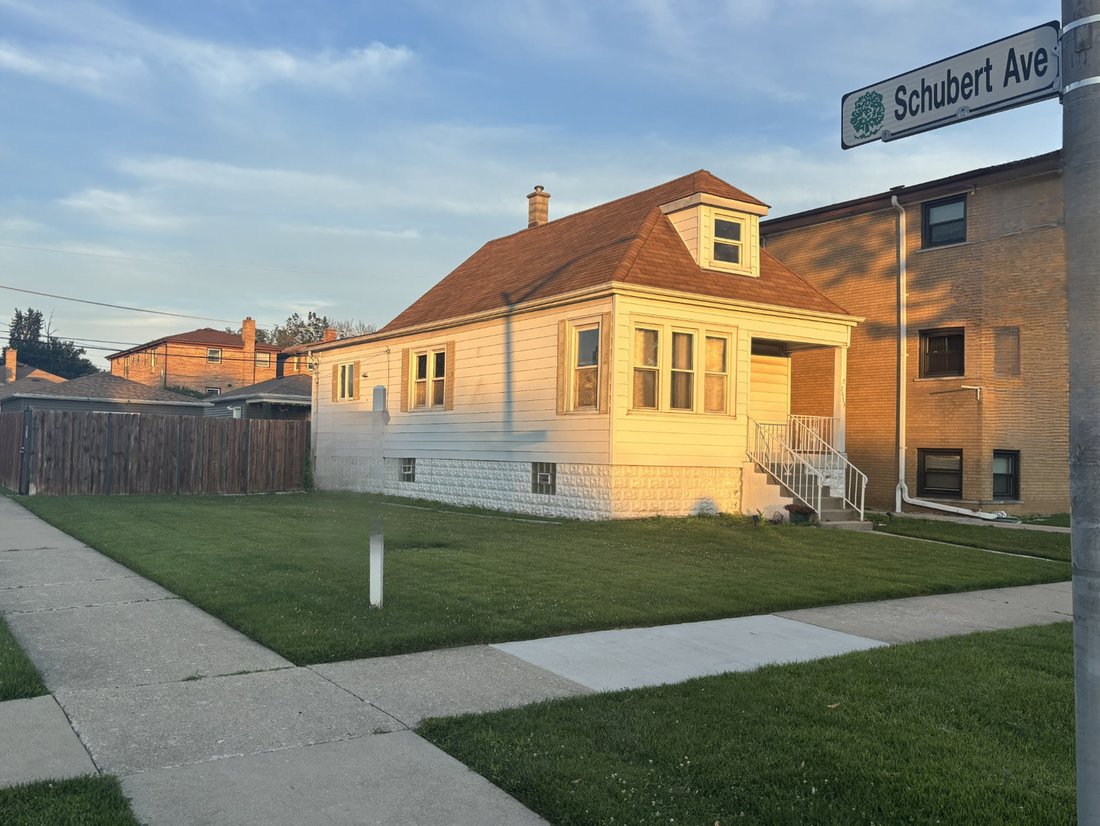 House in Elmwood Park, Illinois, United States 1 - 17608353