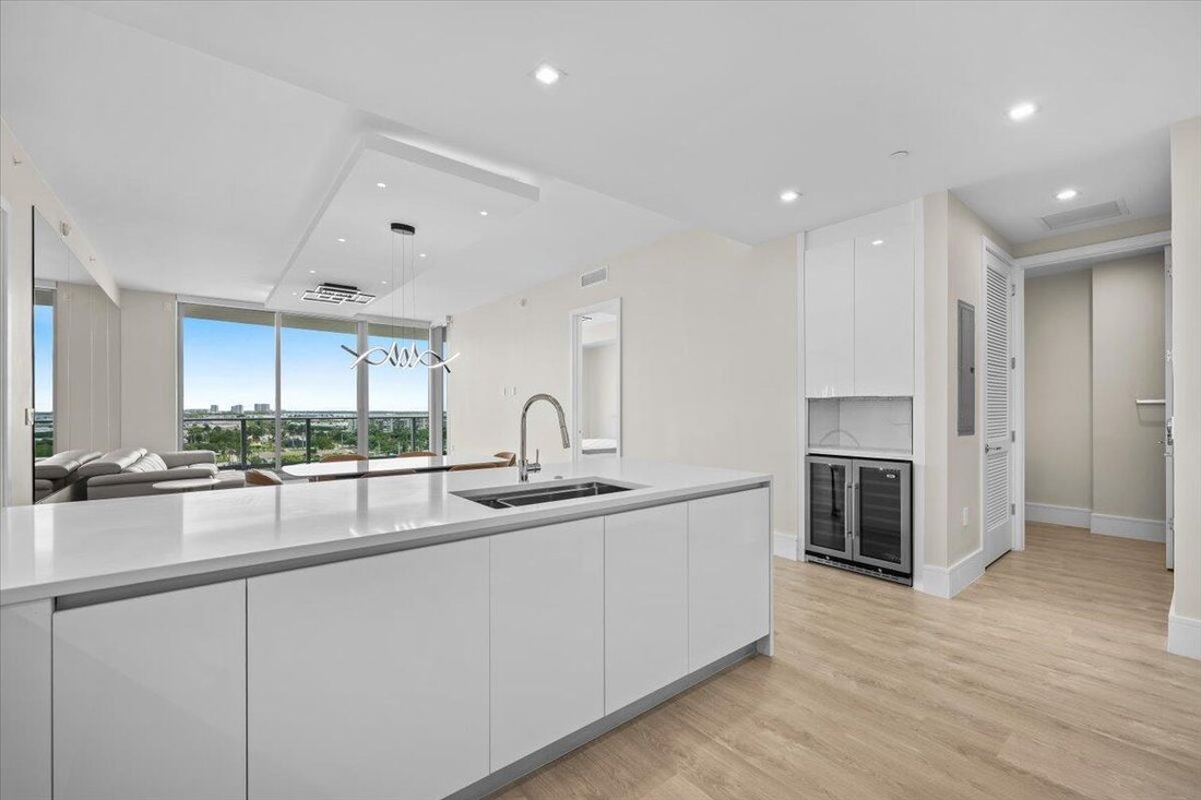 Condo in Lake Park, Florida, United States 5 - 18422866