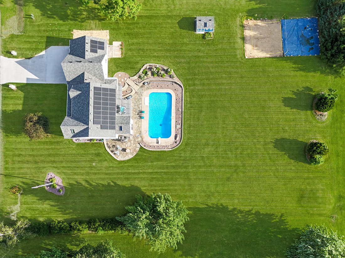 House in Freeport, Illinois, United States 2 - 18423356