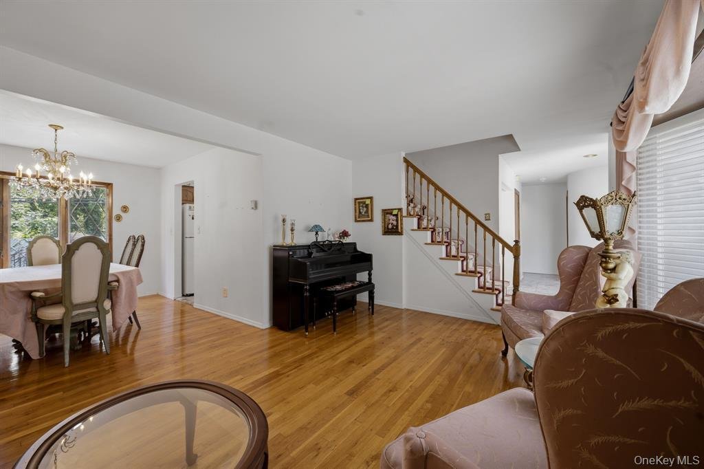 House in Huntington Station, New York, United States 5 - 18420521