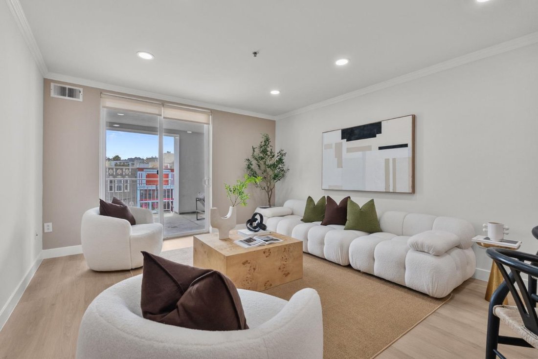 Condo in San Francisco, California, United States 5 - 18423197
