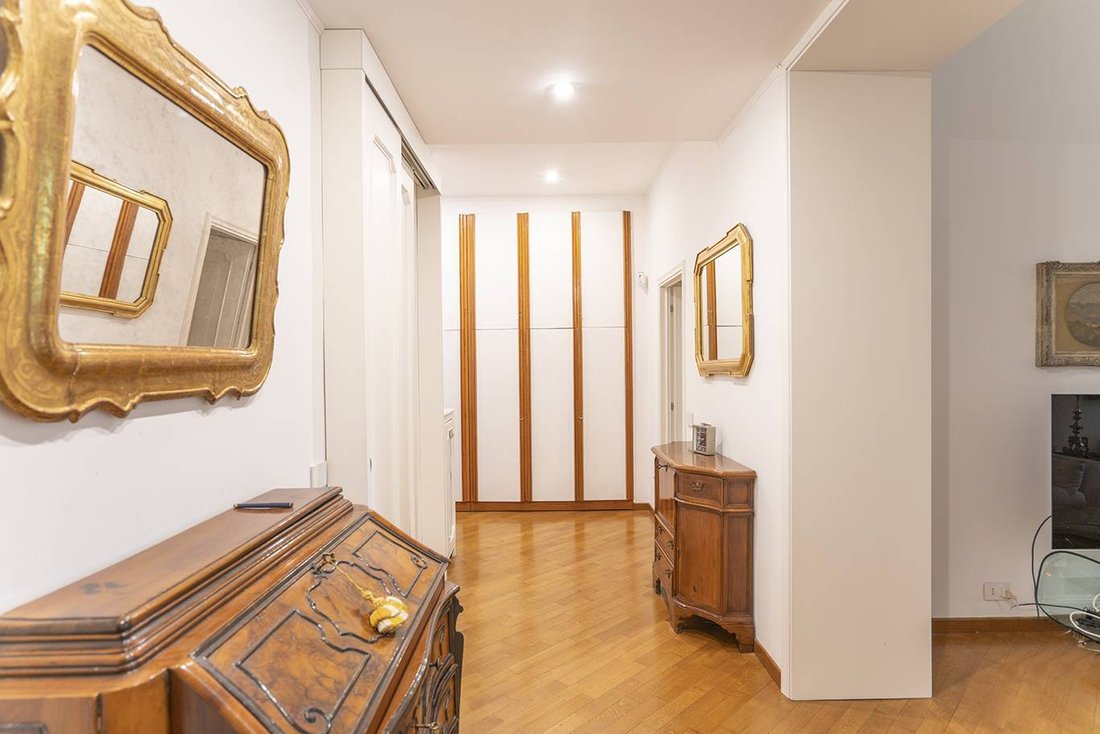 Apartment in Garibaldi - Porta Venezia, Milan, Lombardy 5 - 18424947