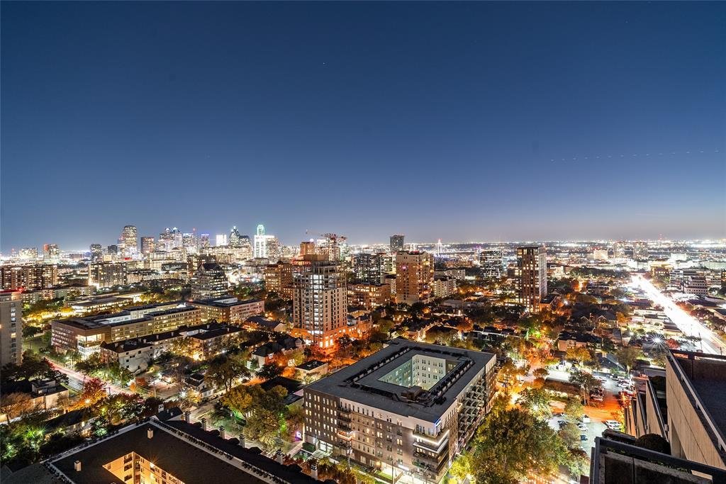 Condo in Dallas, Texas, United States 4 - 18423776