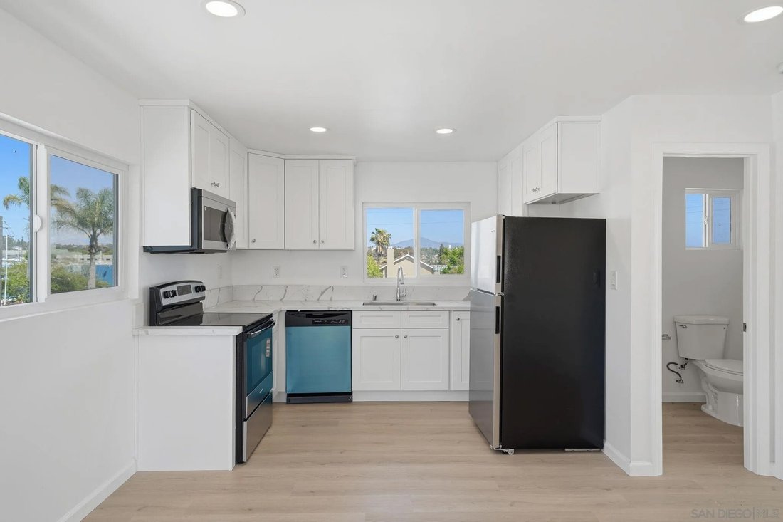 San Diego, California, United States 5 - 18423506