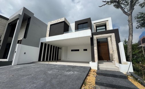 House in Santiago, Nuevo Leon, Mexico 1