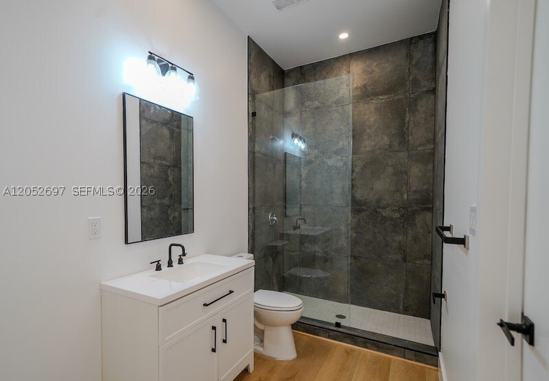 House in Miami, Florida, United States 3 - 18423085