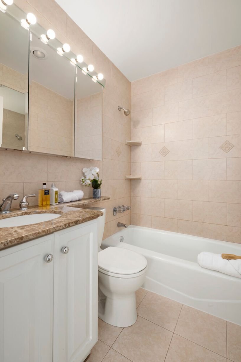 Condo in New York, New York, United States 5 - 18047196