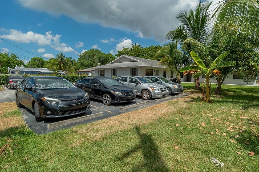 Oakland Park, Florida, United States 5 - 18423115