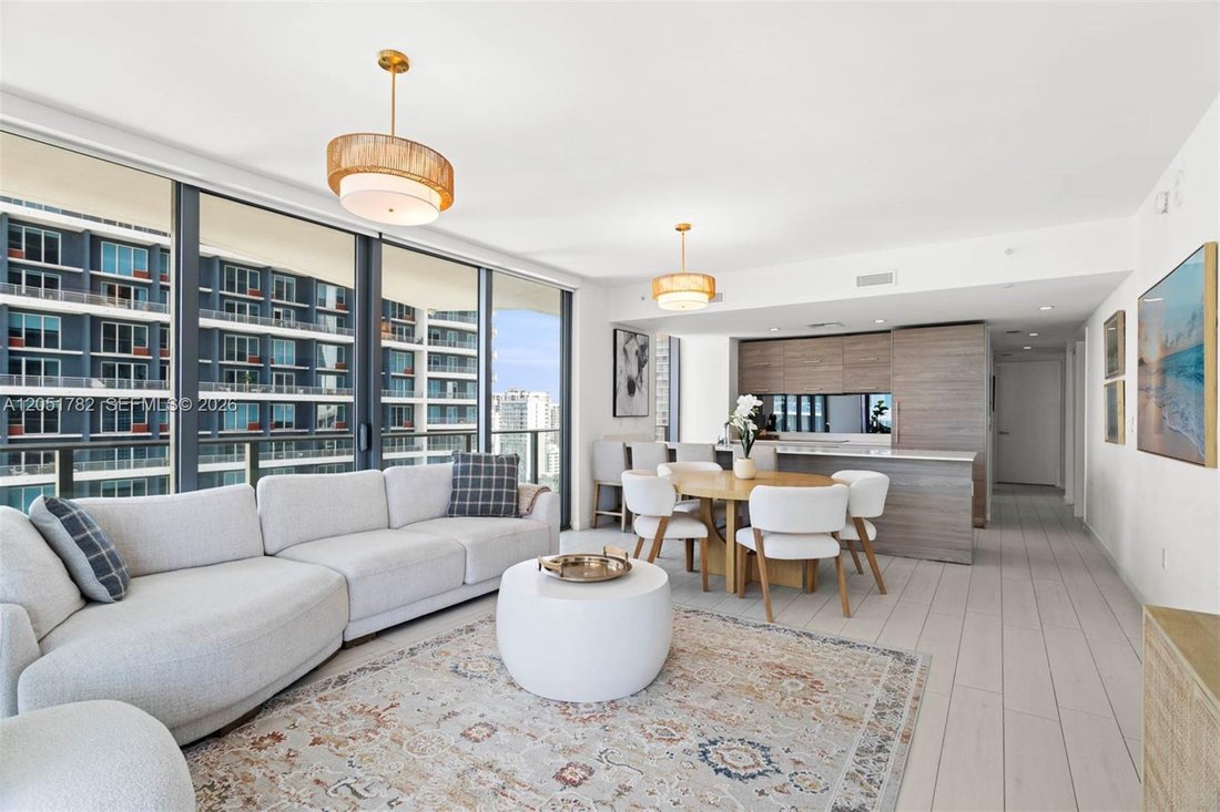 Condo in Miami, Florida, United States 5 - 18423959