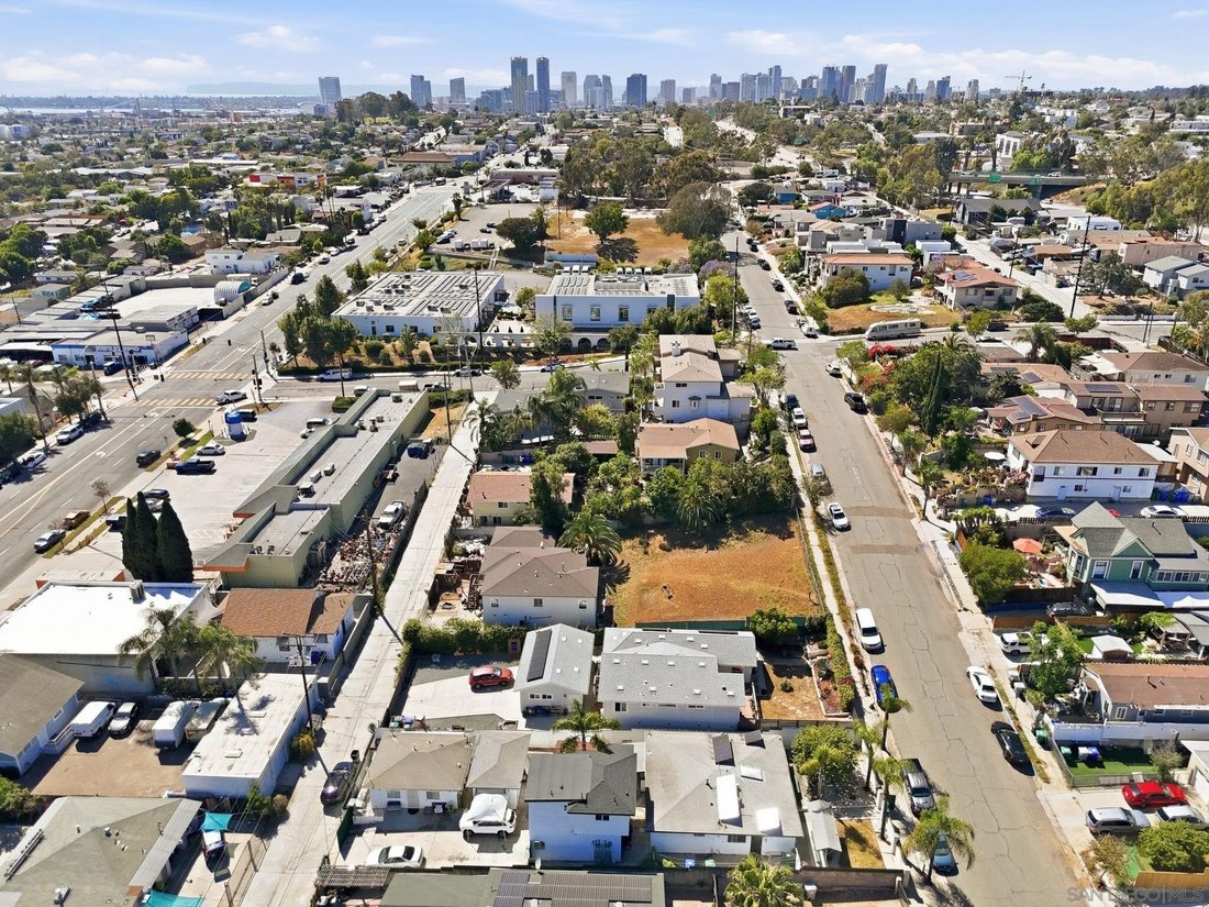 San Diego, California, United States 3 - 18423506