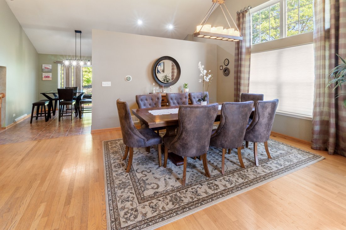 House in Wheeling, Illinois, United States 5 - 18423354