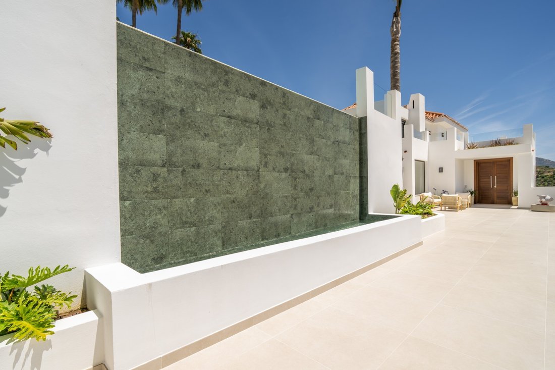 Villa in Nueva Andalucia, Marbella, Spain 2 - 18424399