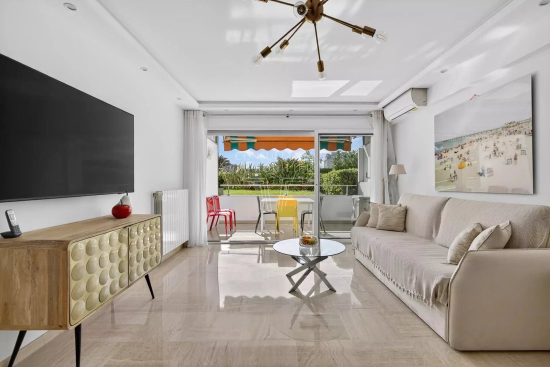 Apartment in La Source, Cannes, France 1 - 17889495