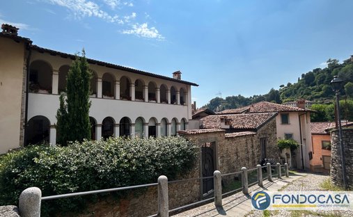 Apartment in Upper Town, Bergamo, Lombardy 1