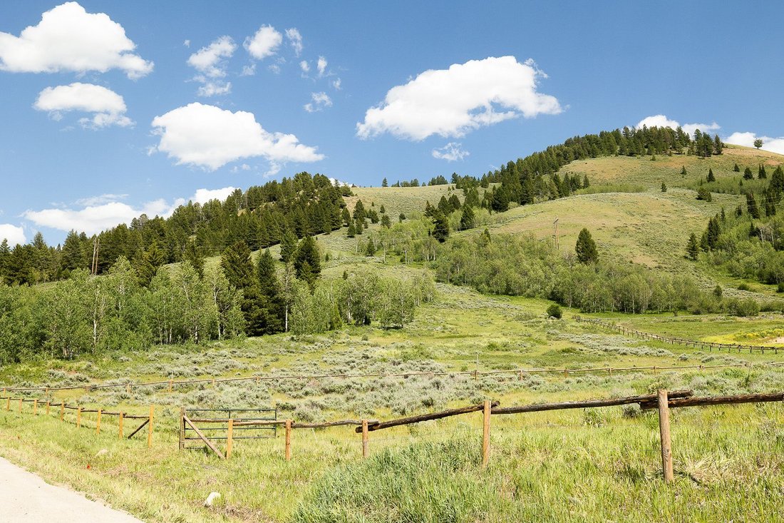 Land in Jackson, Wyoming, United States 1 - 18424358