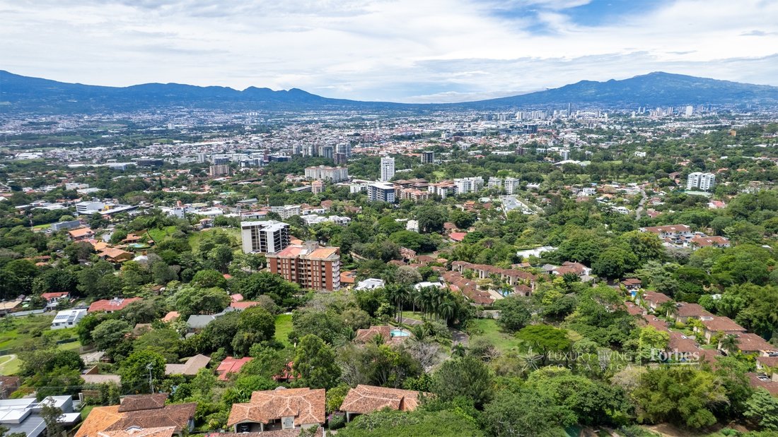 Apartment in San Rafael de Escazú, San José Province, Costa Rica 2 - 18166535