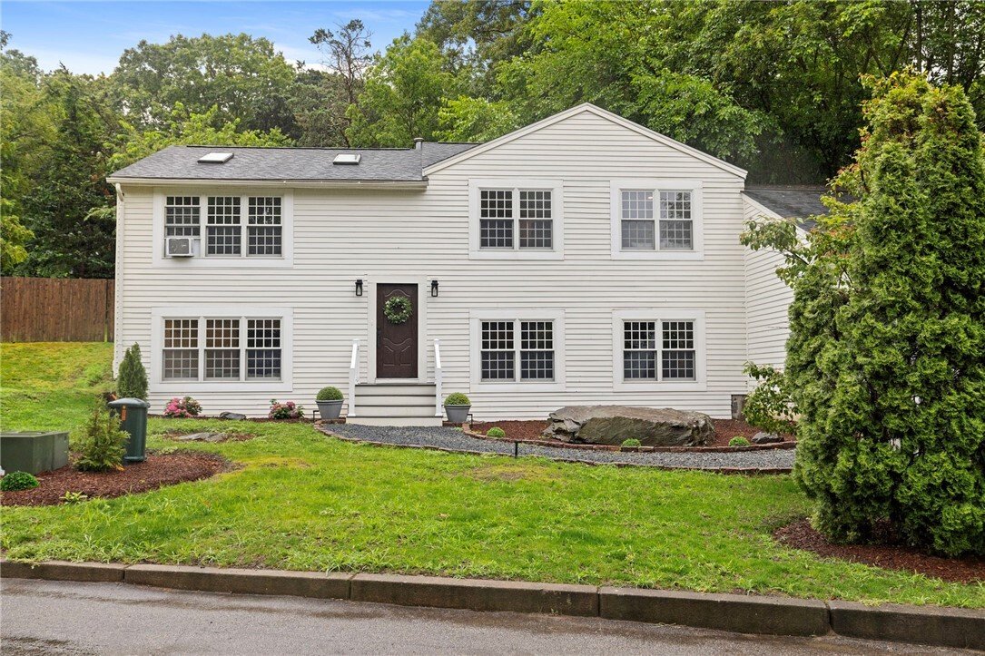 House in Warwick, Rhode Island, United States 1 - 18423158
