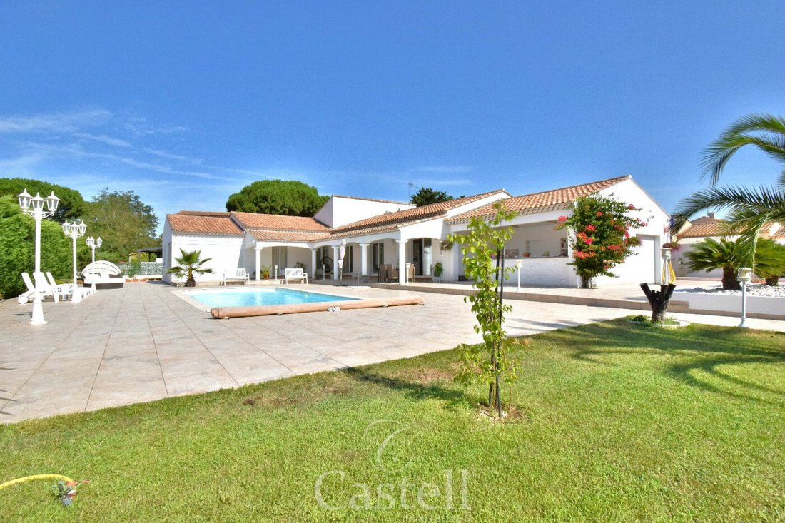 Villa in Cooperative, Agde, France 1 - 16498269