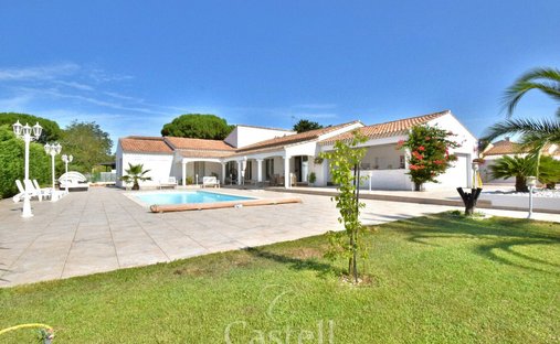 Villa a Cooperativa, Agde, Francia 1