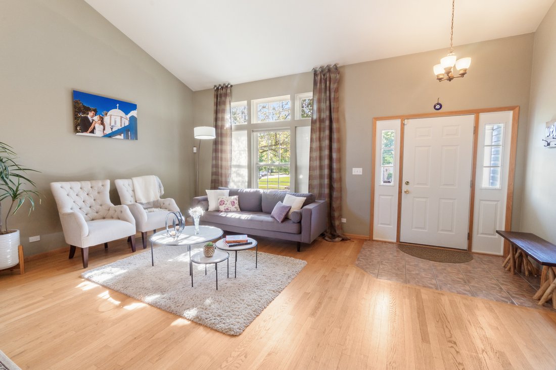 House in Wheeling, Illinois, United States 3 - 18423354
