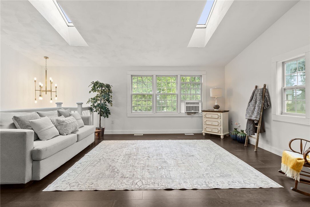 House in Warwick, Rhode Island, United States 4 - 18423158