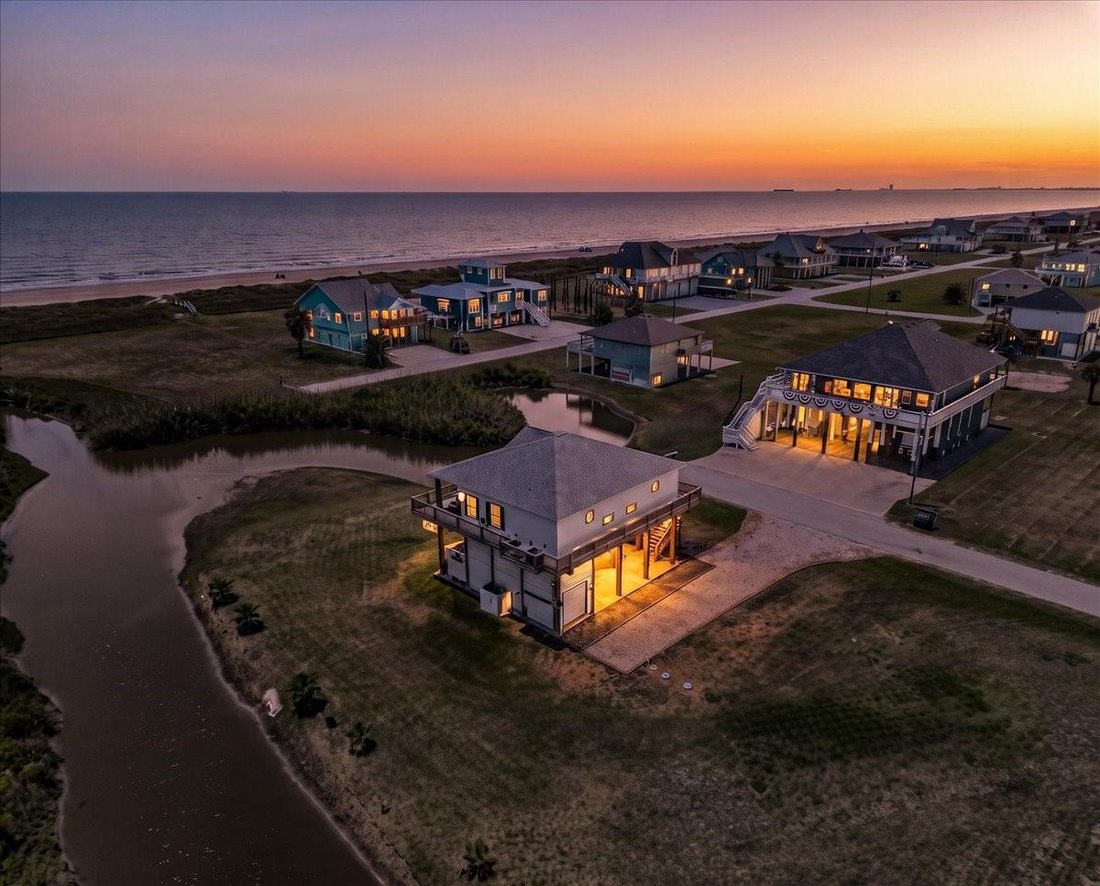 House in Bolivar Peninsula, Texas, United States 2 - 18423697