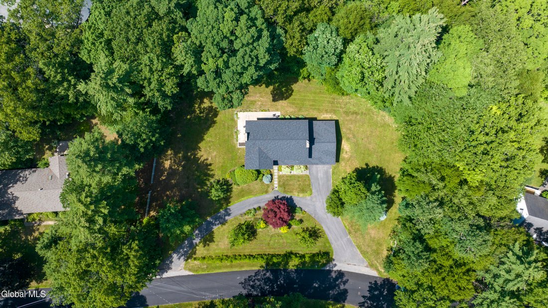 House in Saratoga Springs, New York, United States 4 - 17864207