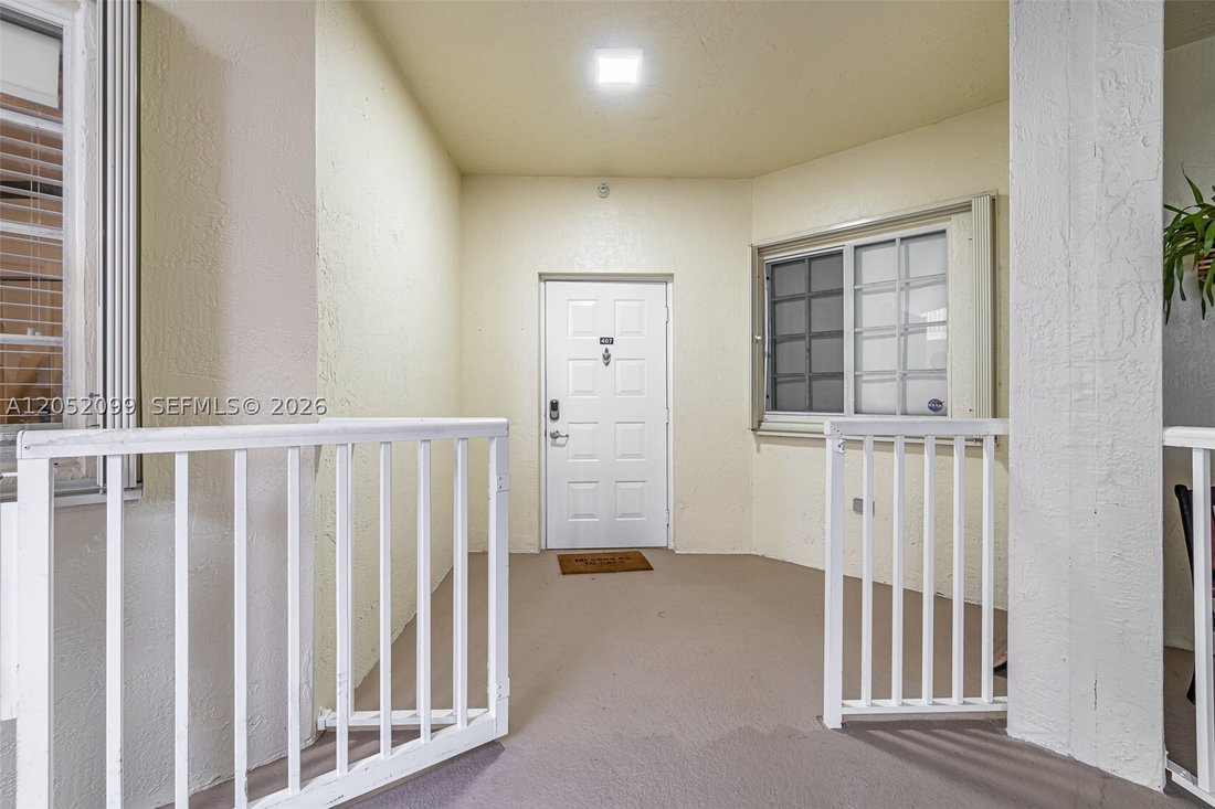 Condo in Doral, Florida, United States 5 - 18423073