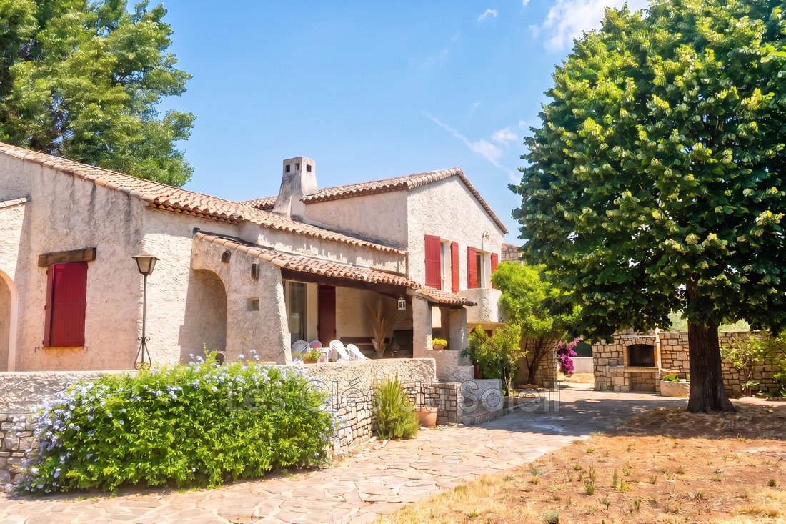 Villa in Solliès-Ville, Provence-Alpes-Côte d'Azur, France 1 - 18421503