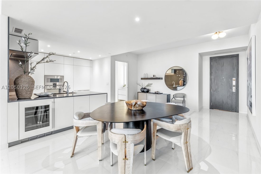 Condo in Miami, Florida, United States 4 - 18423075