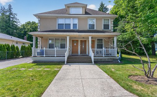 House in Albertson, New York, United States 1