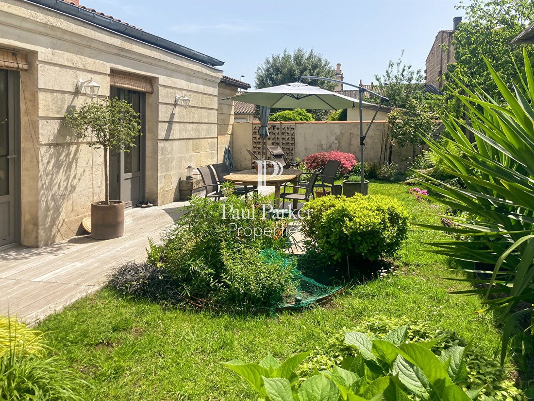 Villa in Le Lac-Bacalan, Bordeaux, France 1 - 18421628