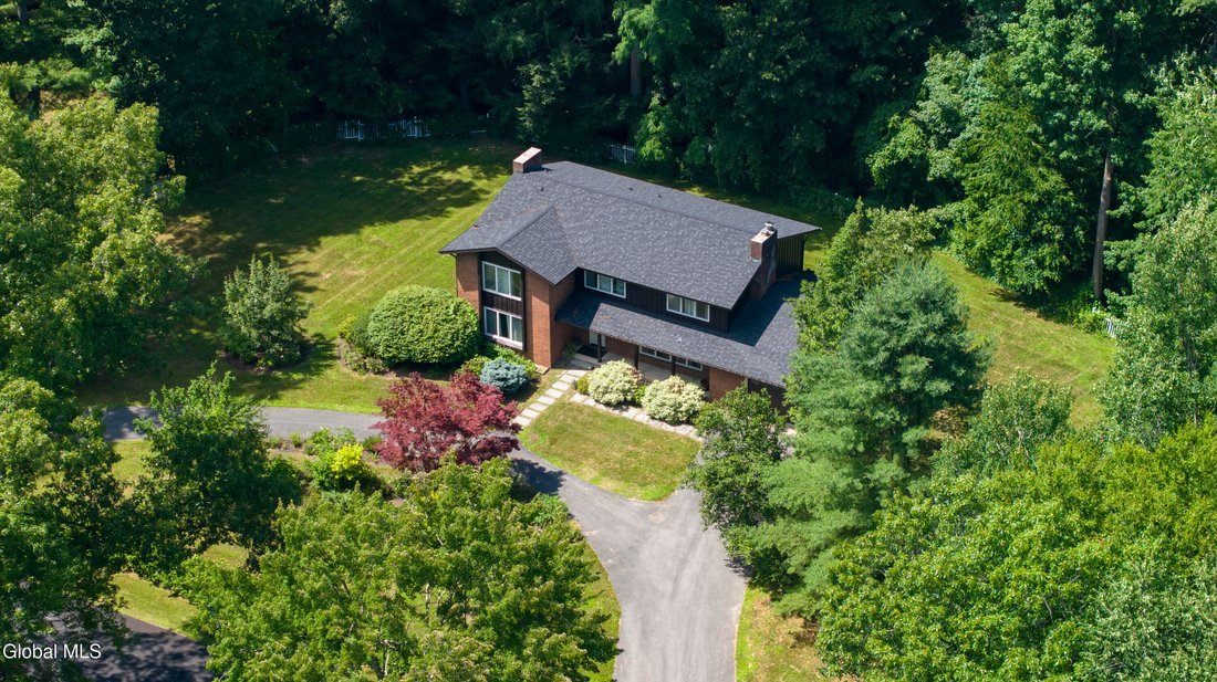 House in Saratoga Springs, New York, United States 1 - 17864207