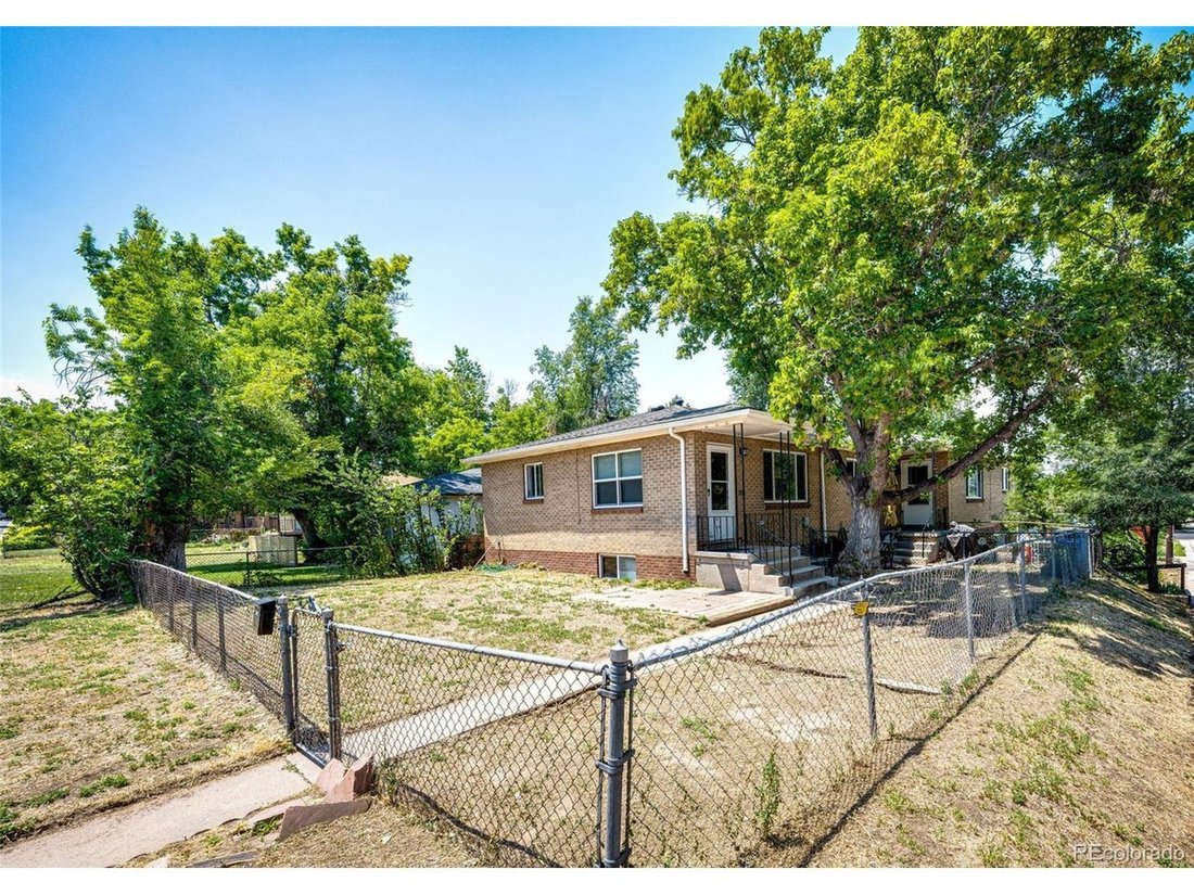 Englewood, Colorado, United States 1 - 18423543