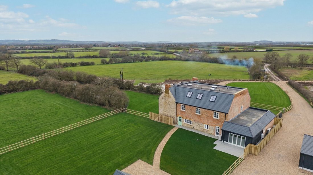 Haus in Charndon, England 1 - 18421060