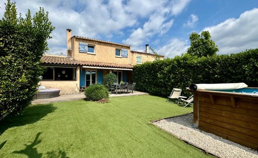 Villa in Centre du Village, La Colle-sur-Loup, France 1