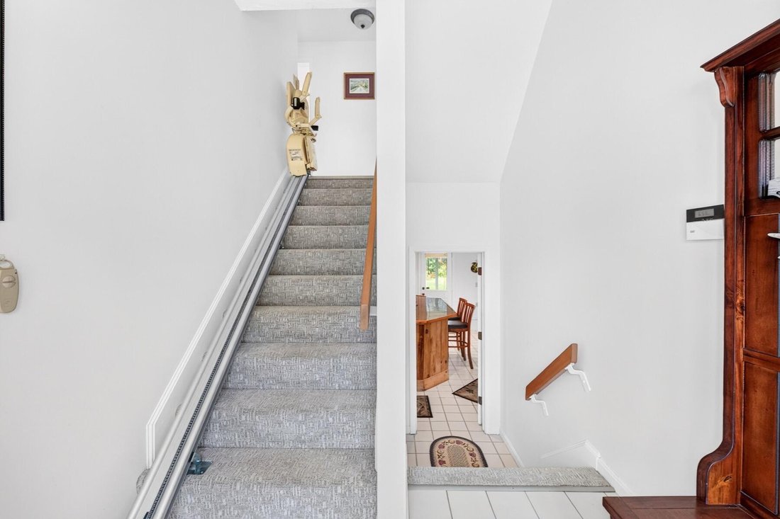 House in Falmouth, Massachusetts, United States 4 - 18420221