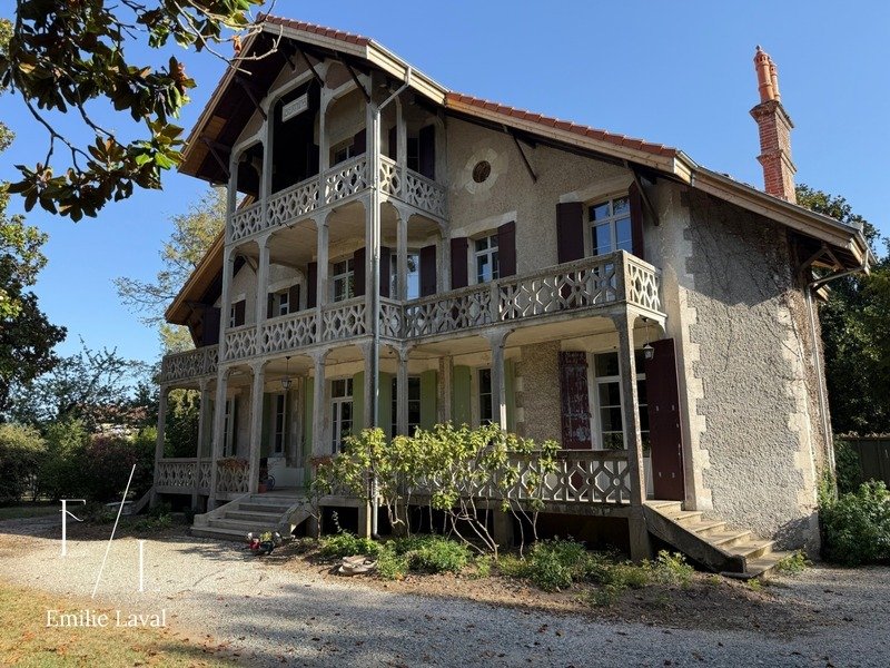 House in Pineuilh, Nouvelle-Aquitaine, France 2 - 18421361