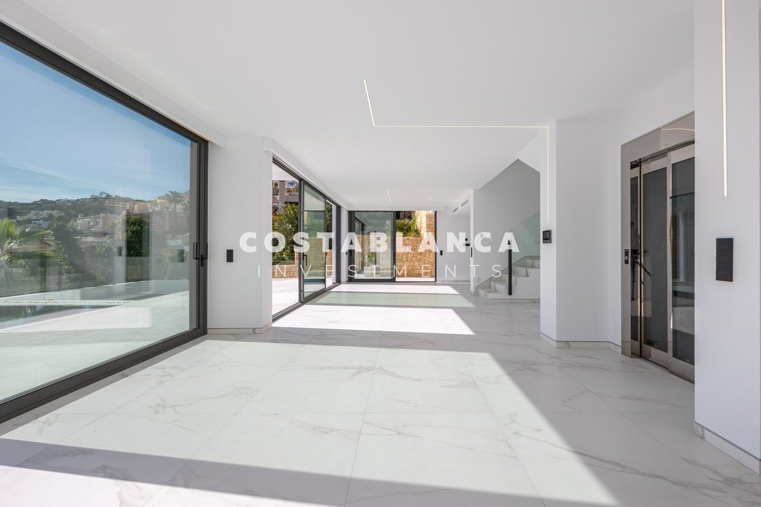 Villa in Zona de Mascarat, Valencian Community, Spain 4 - 18421268
