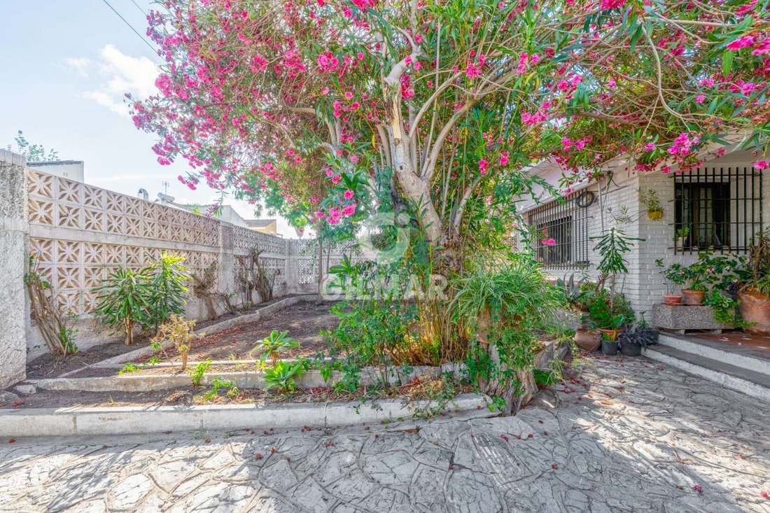 Villa in El Puerto de Santa María, Andalusia, Spain 1 - 18282342
