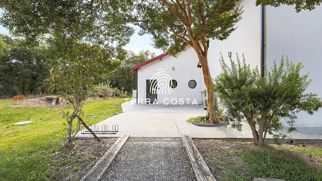 House in Saint-Martin-de-Hinx, Nouvelle-Aquitaine, France 3 - 18421250